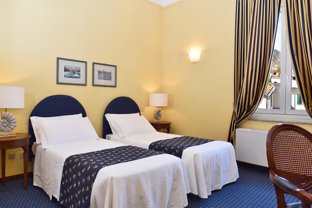 Hotel Firenze E Continentale La Spezia Luaran gambar