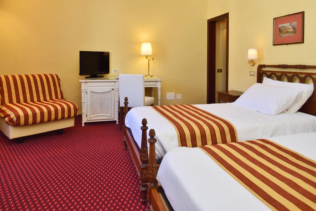 Hotel Firenze E Continentale La Spezia Luaran gambar