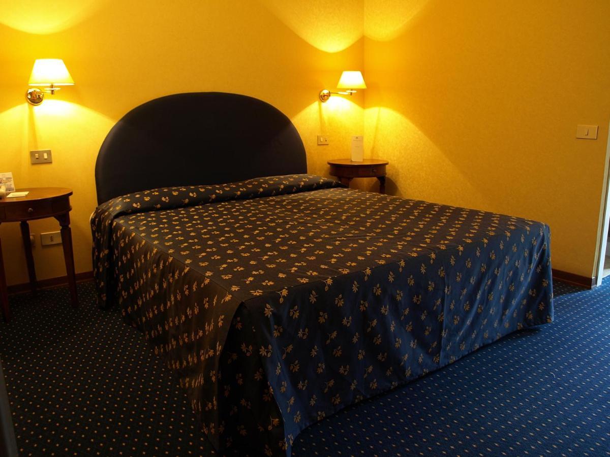 Hotel Firenze E Continentale La Spezia Bilik gambar